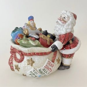 Fitz & Floyd Holiday Treasure Christmas Santa Gifts Figural Covered Box